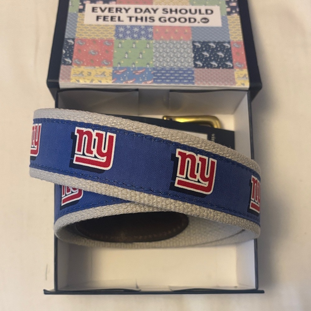 Vineyard Vines NY Giants Blue and Gray Logo Belt size 32